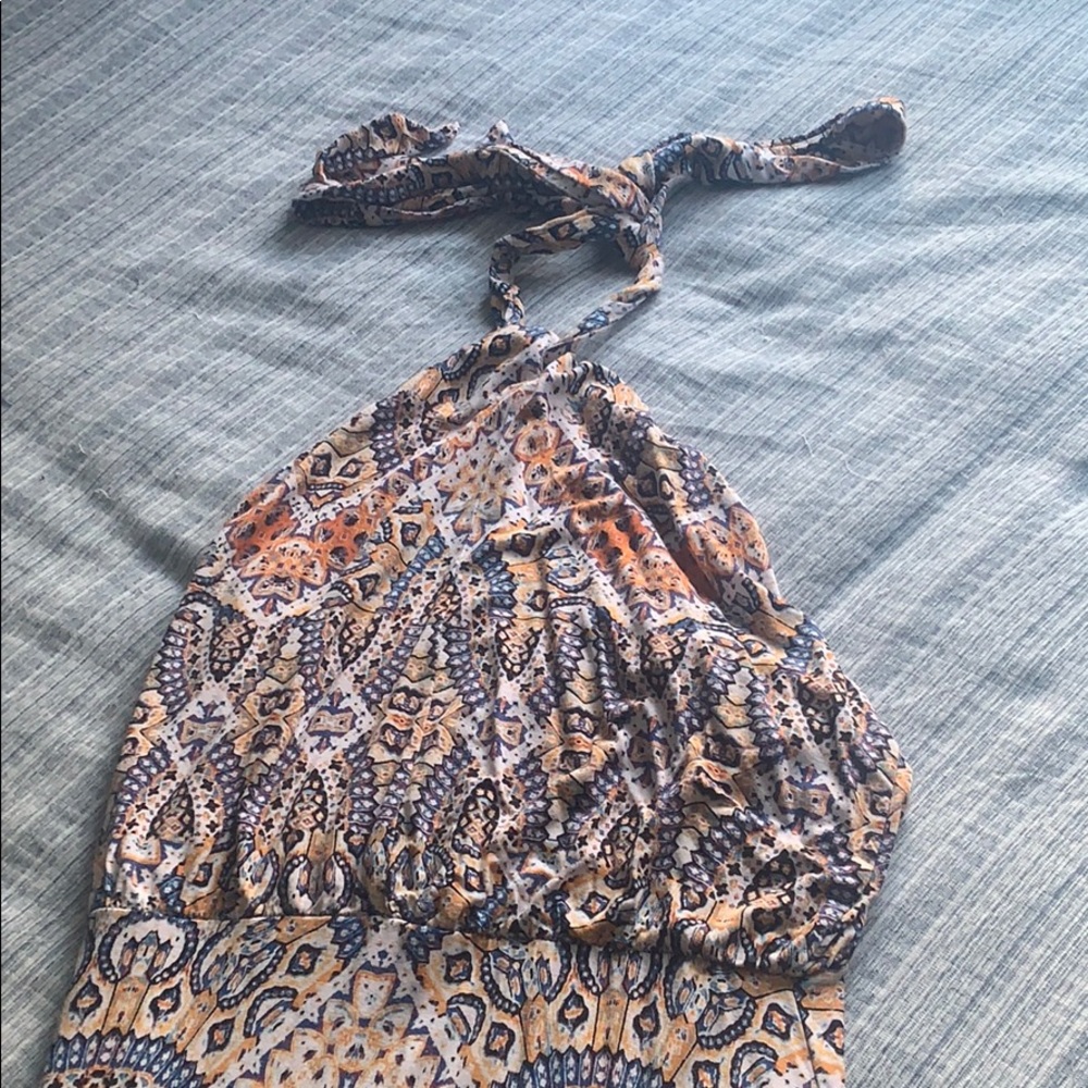 Beautiful Maxi Dress - Picture 2 of 3